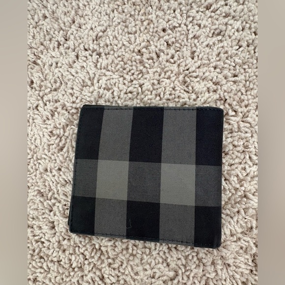 Authentic Burberry Wallet - Picture 3 of 8